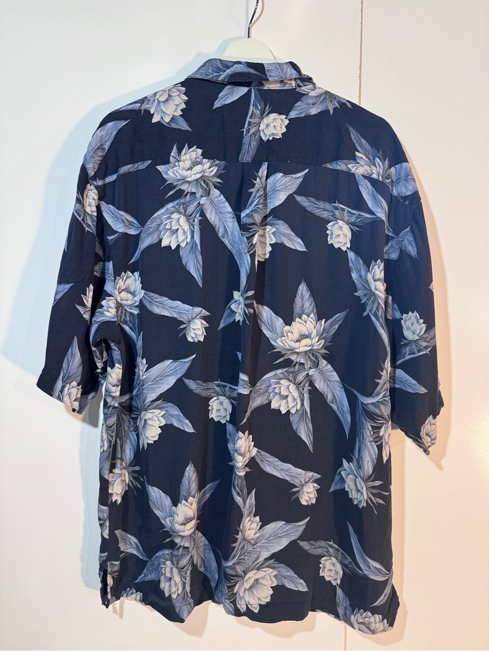 Jamaica Jaxx Hawaiian 100% silk short sleeve shirt